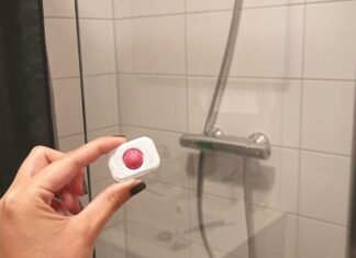 Zo maak je je douche schoon met een vaatwastablet