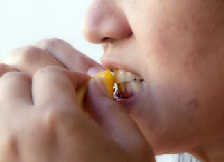 Smeer ook eens bananenschil op je tanden!