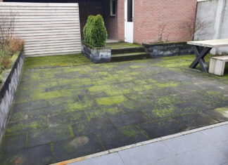 Groene aanslag van de tegels is zo verdwenen met deze truc
