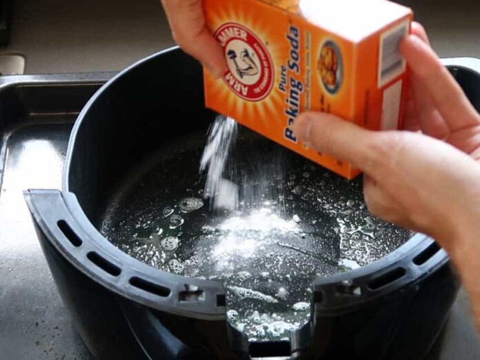 Expert legt uit Zo maak je de airfryer schoon Handig Leven